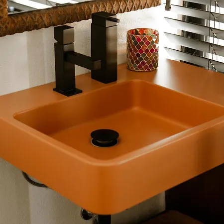 Brut Loft * كامينيا