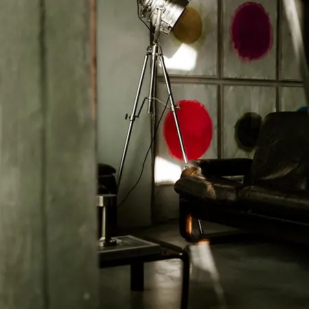 Brut Loft كامينيا