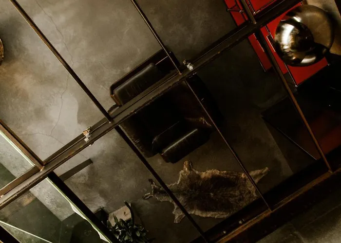 Luxury Waterfront Loft With Panoramic Views *