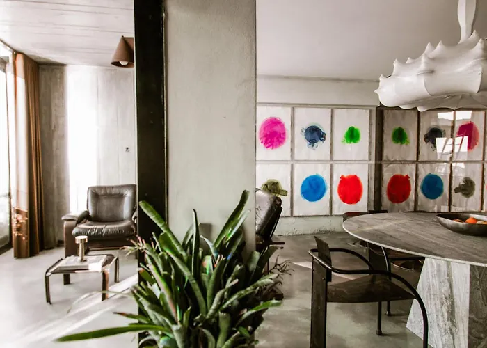 Luxury Waterfront Loft With Panoramic Views *