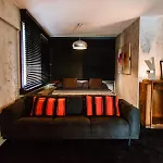 Luxury Waterfront Loft With Panoramic Views דירה *