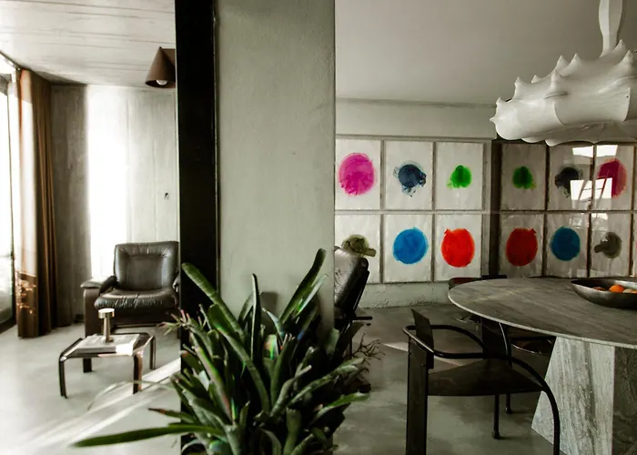 Luxury Waterfront Loft With Panoramic Views *