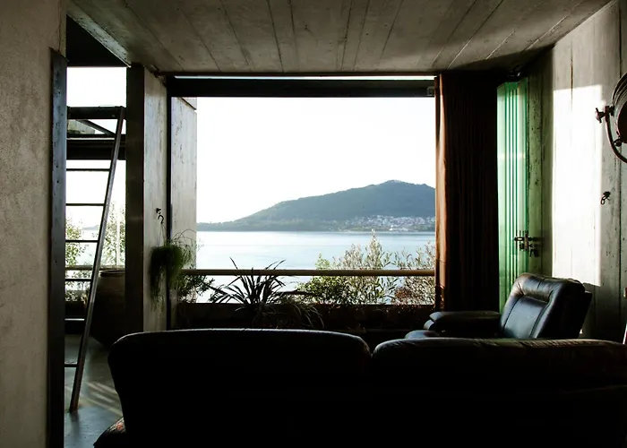Luxury Waterfront Loft With Panoramic Views Caminha