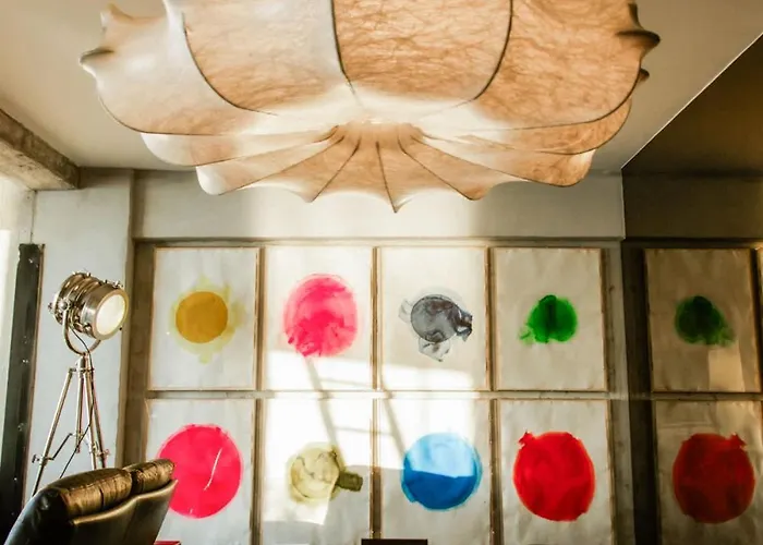 Luxury Waterfront Loft With Panoramic Views *