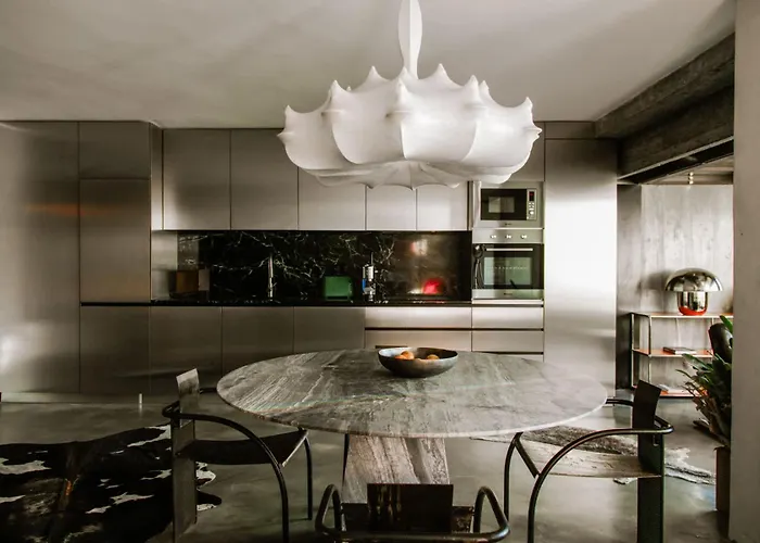 Luxury Waterfront Loft With Panoramic Views