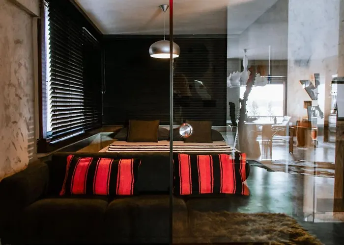 Luxury Waterfront Loft With Panoramic Views